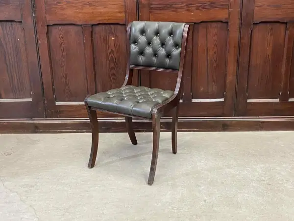 チェスターフィールドチェア｜マホガニー材・1880年代 風格ある逸品 1