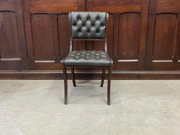 チェスターフィールドチェア｜マホガニー材・1880年代 風格ある逸品 2