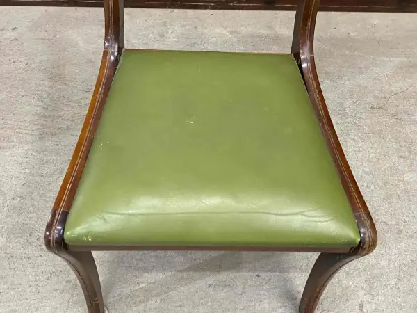 チェスターフィールドチェア｜マホガニー材・1920年代 気品の佇まい 6