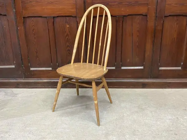 クエーカーチェア｜ブナ材・エルム材・1960年代 ゆったり座れる一脚 ERCOL（アーコール） 1