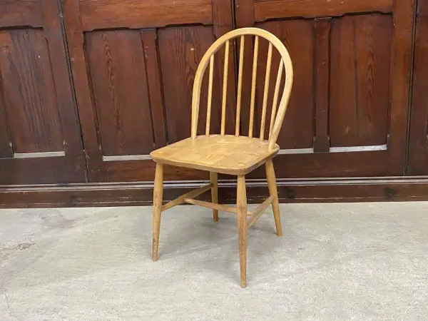 フープバックチェア｜ブナ材・エルム材・1960年代 スポークバックの名作 ERCOL（アーコール） 1
