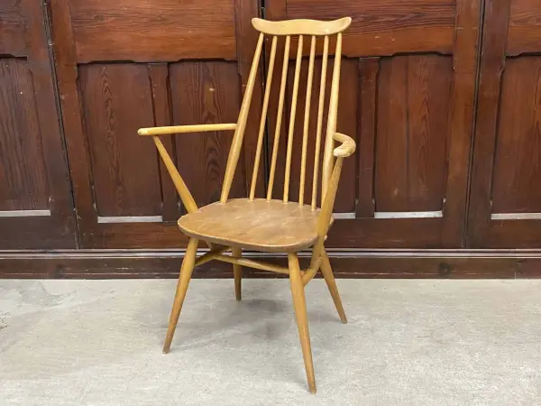 ゴールドスミス アームチェア｜ブナ材・エルム材・1960年代 ハイバックの名作アームチェア ERCOL（アーコール）