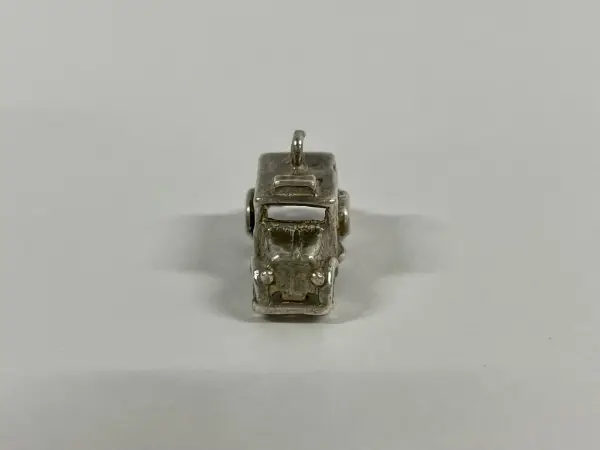 シルバーチャーム ロンドンタクシー 2