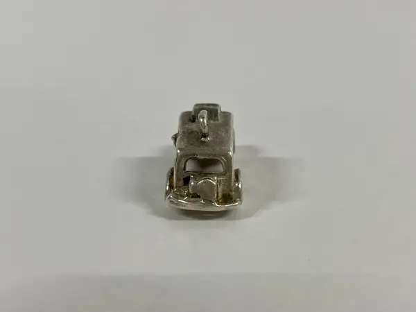 シルバーチャーム ロンドンタクシー 4