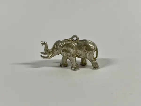 シルバーチャーム ゾウ 2