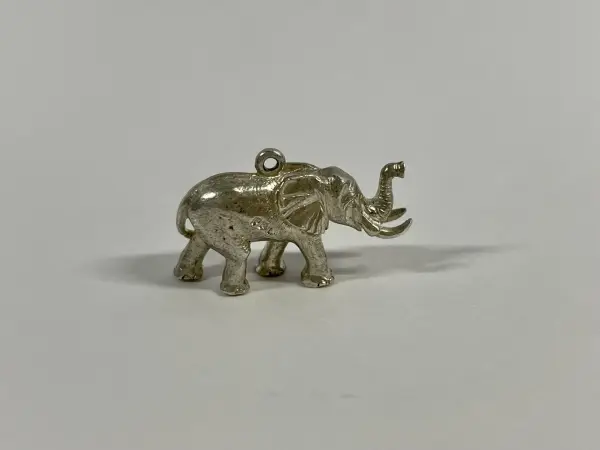 シルバーチャーム ゾウ 4
